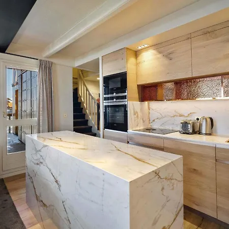 Appartement Luxurious With Ski-in And Out Access In Centre Toulouse